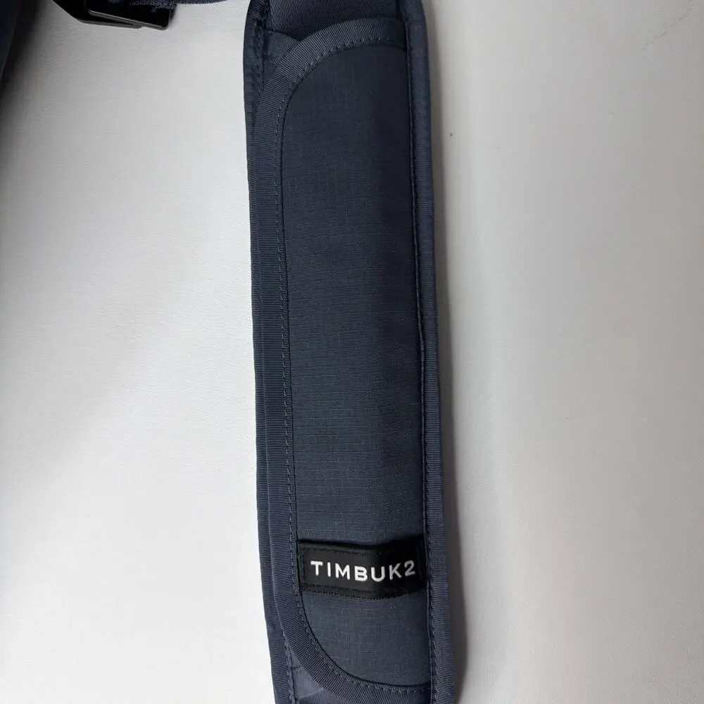 NWOT Timbuk2 Flight Classic Messenger Bag Nautical Medium Limited Edition Color